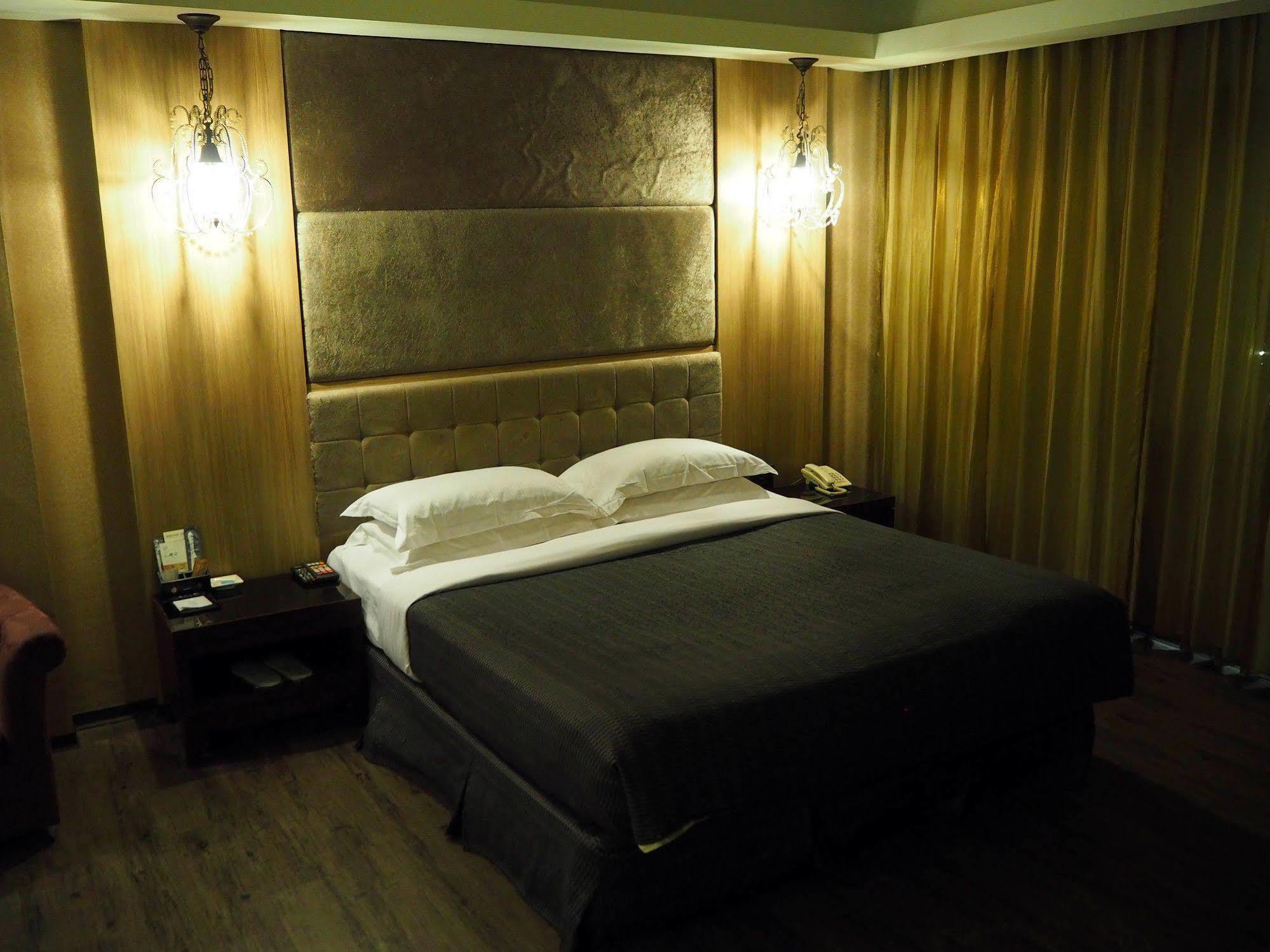 The Riverside Hotel & Motel Kaohsiung Eksteriør bilde